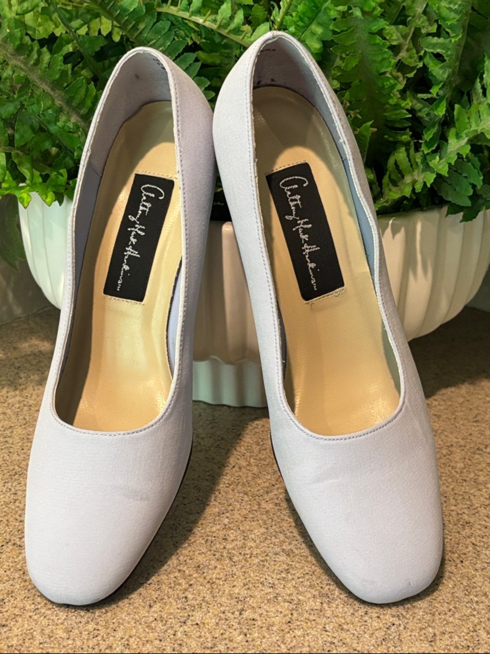 Classic Lavender Round-Toe Heels - Women’s Dress Pumps
